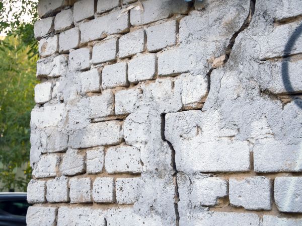 Cracked Brick Wall Repair in Wilmington